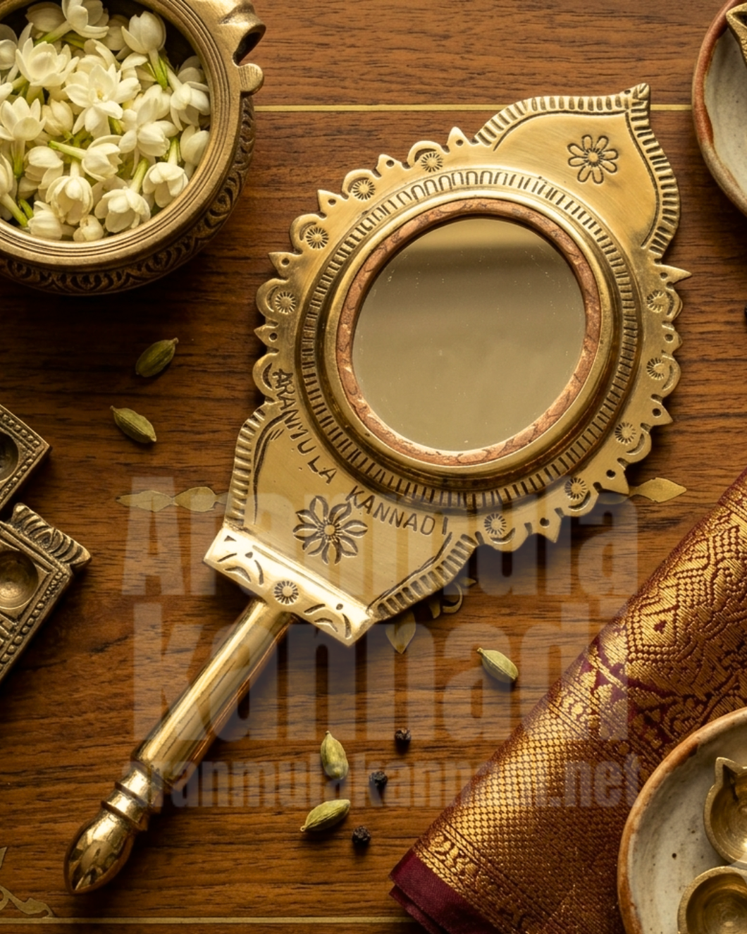 Aranmula Kannadi AM12401