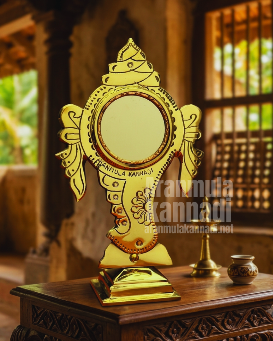 Aranmula Kannadi AM32401MR