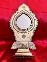 Aranmula Kannadi AM31358