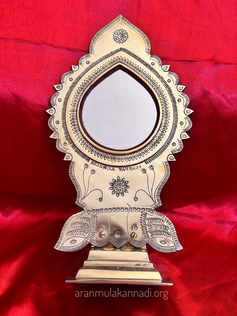 Aranmula Kannadi AM31358